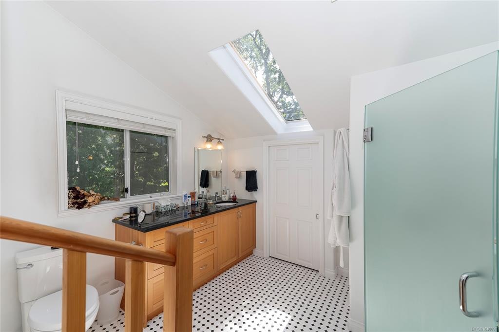 1377 Rockland Avenue, Victoria, BC, V8S 1V7 - 49