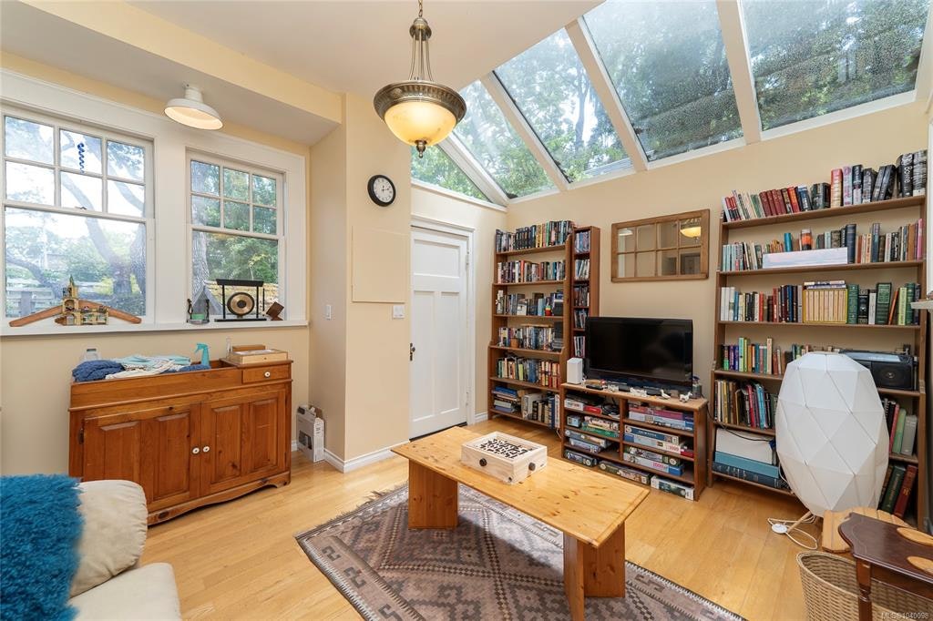 1377 Rockland Avenue, Victoria, BC, V8S 1V7 - 27