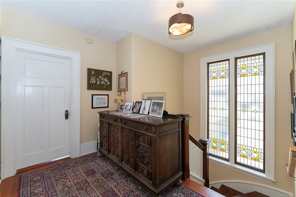 1377 Rockland Avenue, Victoria, BC, V8S 1V7 - 38