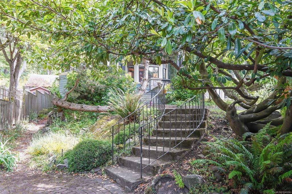 1377 Rockland Avenue, Victoria, BC, V8S 1V7 - 6