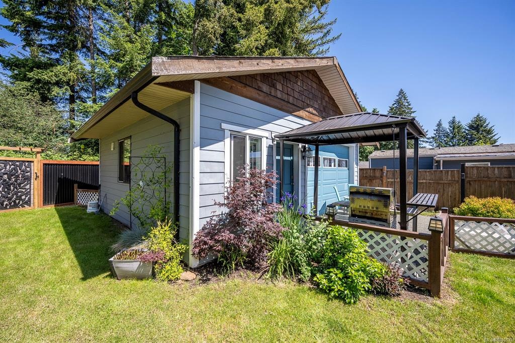 2102 Stadacona Drive, Comox, BC, V9M 3P7