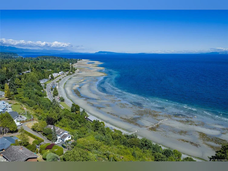 323 W Hoylake Road, Qualicum Beach, BC, V9K 1K5 - 10