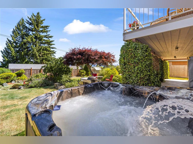 323 W Hoylake Road, Qualicum Beach, BC, V9K 1K5 - 72