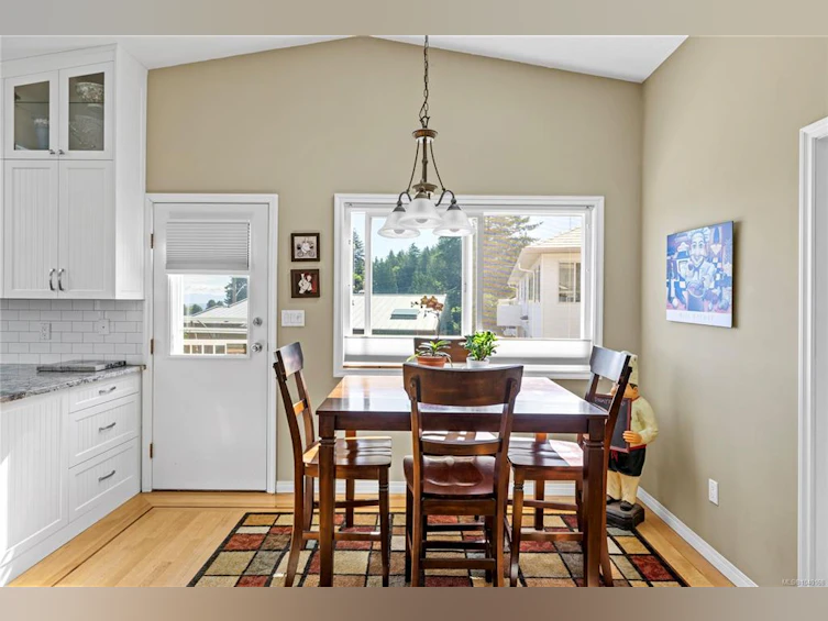 323 W Hoylake Road, Qualicum Beach, BC, V9K 1K5 - 42