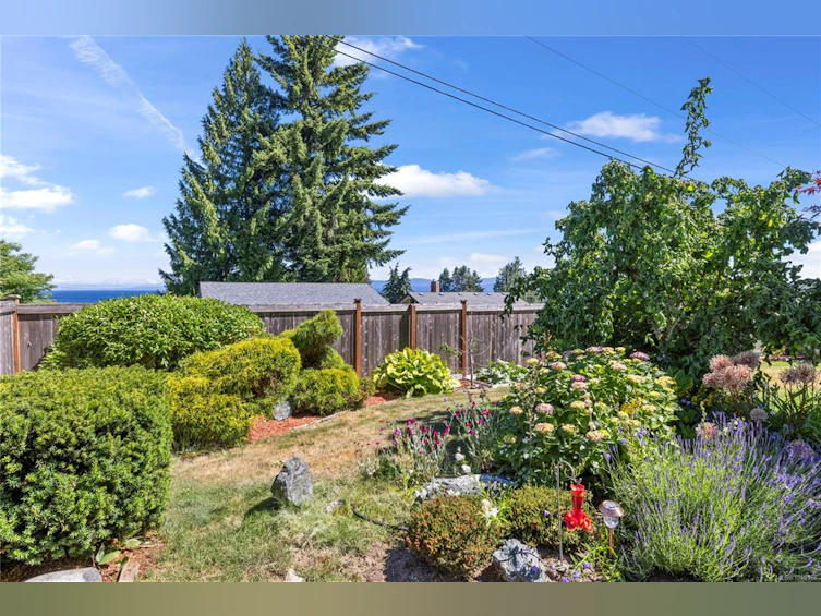 323 W Hoylake Road, Qualicum Beach, BC, V9K 1K5 - 69