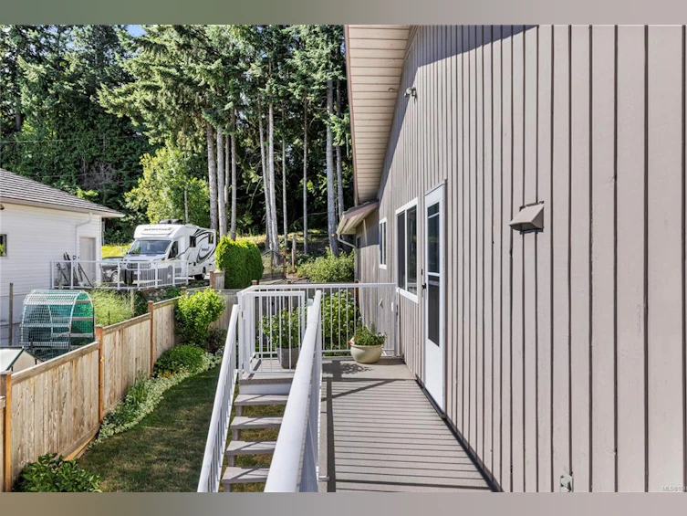 323 W Hoylake Road, Qualicum Beach, BC, V9K 1K5 - 28