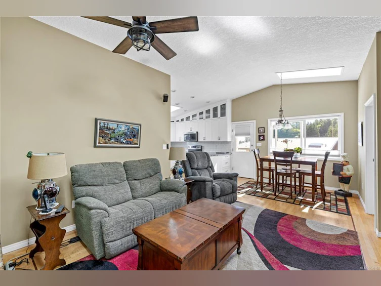 323 W Hoylake Road, Qualicum Beach, BC, V9K 1K5 - 45