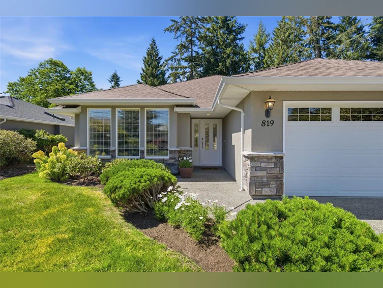 819 Mulholland Drive, French Creek, BC, V9P 2K5 - 12