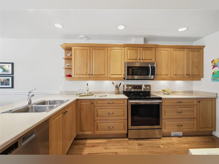 819 Mulholland Drive, French Creek, BC, V9P 2K5 - 18