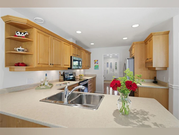 819 Mulholland Drive, French Creek, BC, V9P 2K5 - 5