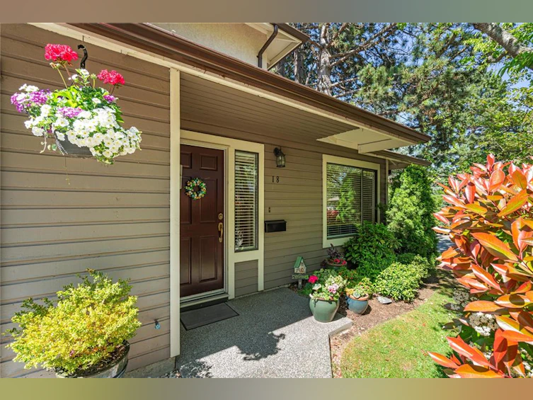 18-1309 Mckenzie Avenue, Saanich, BC, V8P 2M1 - 2