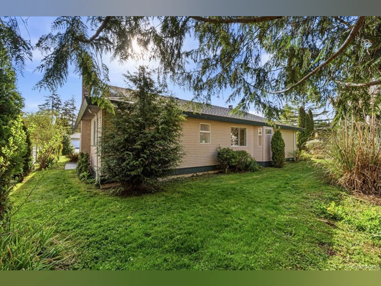 1095 Pepper Place, French Creek, BC, V9P 1Z5 - 37