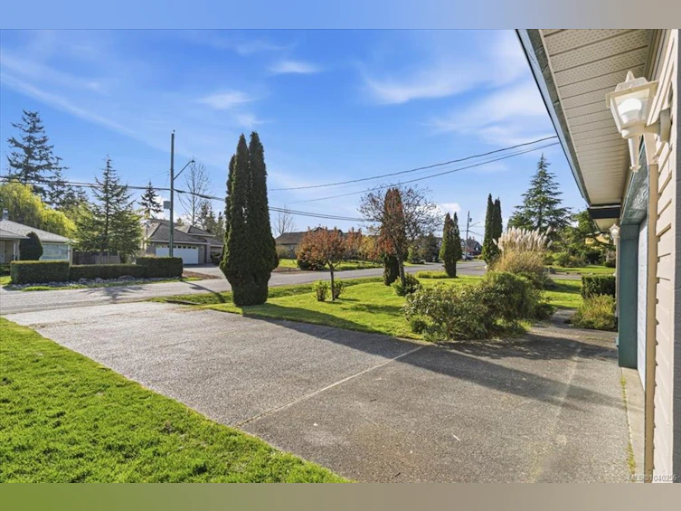 1095 Pepper Place, French Creek, BC, V9P 1Z5 - 39