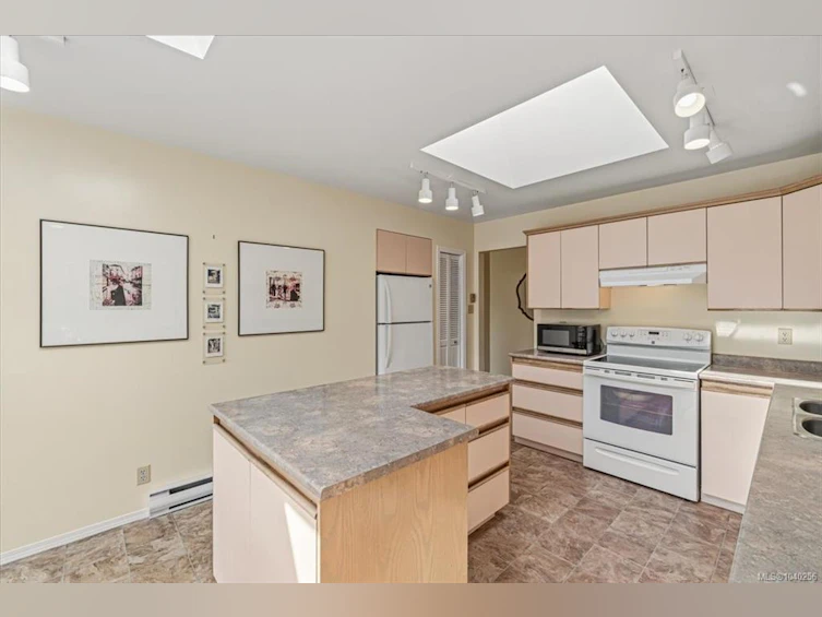1095 Pepper Place, French Creek, BC, V9P 1Z5 - 17
