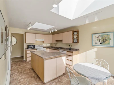 1095 Pepper Place - 2