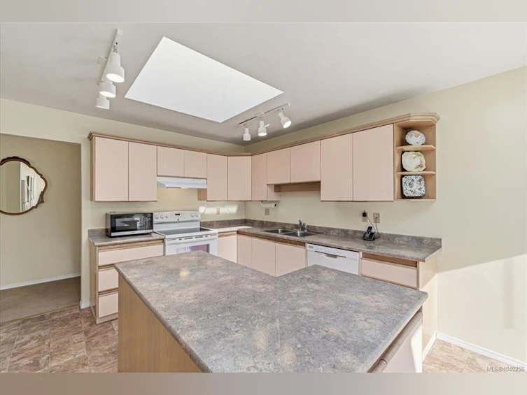 1095 Pepper Place, French Creek, BC, V9P 1Z5 - 18