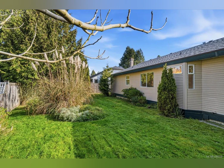 1095 Pepper Place, French Creek, BC, V9P 1Z5 - 35