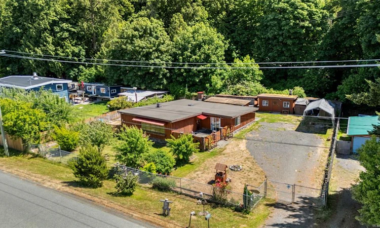 6261 Derbend Road