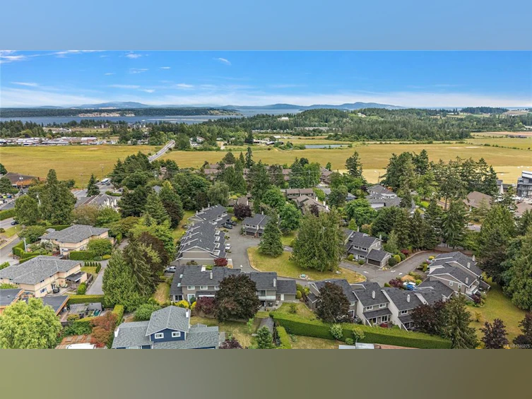 8-1950 Cultra Avenue, Central Saanich, BC, V8M 1Y9 - 6