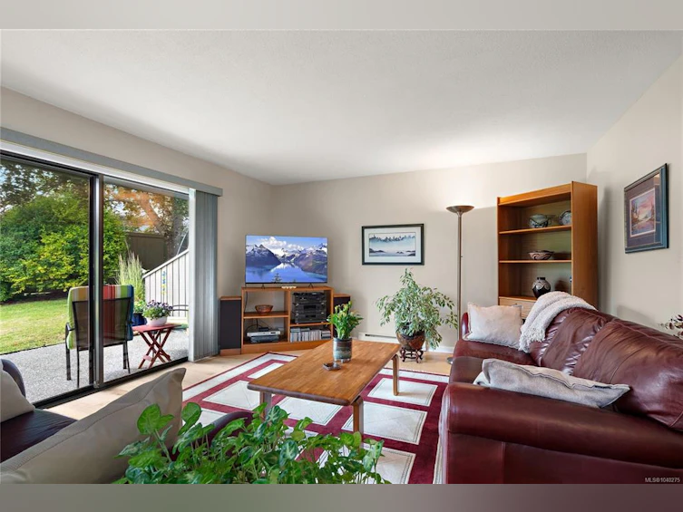 8-1950 Cultra Avenue, Central Saanich, BC, V8M 1Y9 - 3