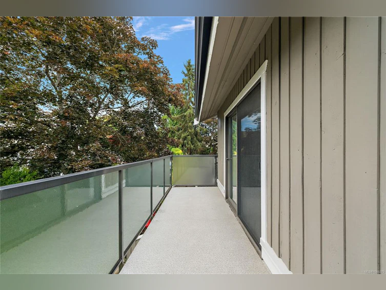 8-1950 Cultra Avenue, Central Saanich, BC, V8M 1Y9 - 23