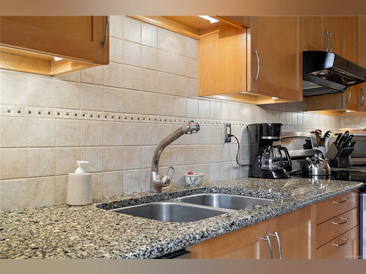 8-1950 Cultra Avenue, Central Saanich, BC, V8M 1Y9 - 14