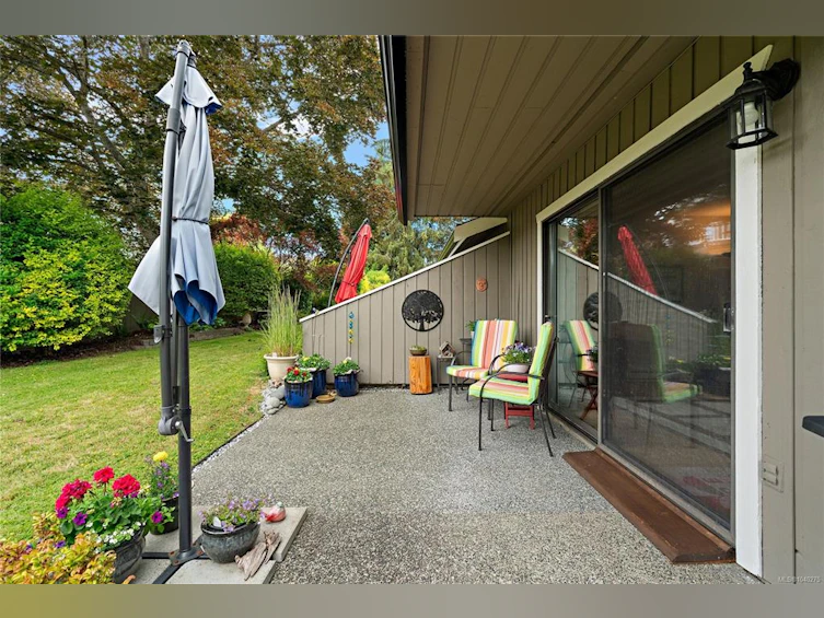8-1950 Cultra Avenue, Central Saanich, BC, V8M 1Y9 - 17