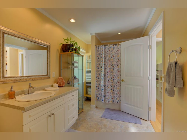 9857 Youbou Road, Youbou, BC, V0R 3E1 - 26