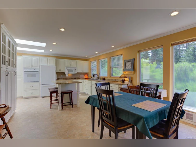 9857 Youbou Road, Youbou, BC, V0R 3E1 - 8