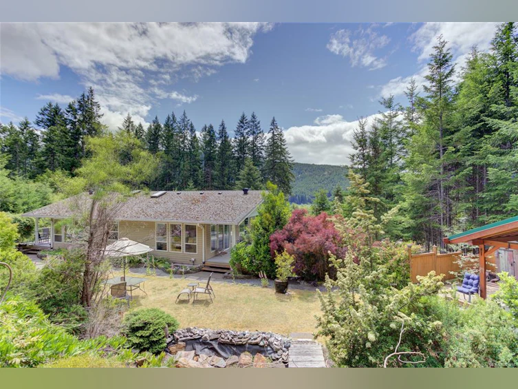 9857 Youbou Road, Youbou, BC, V0R 3E1