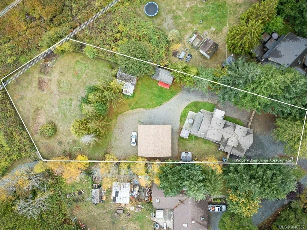 70 Islewood Drive, Bowser/Deep Bay, BC, V0R 1G0 - 2