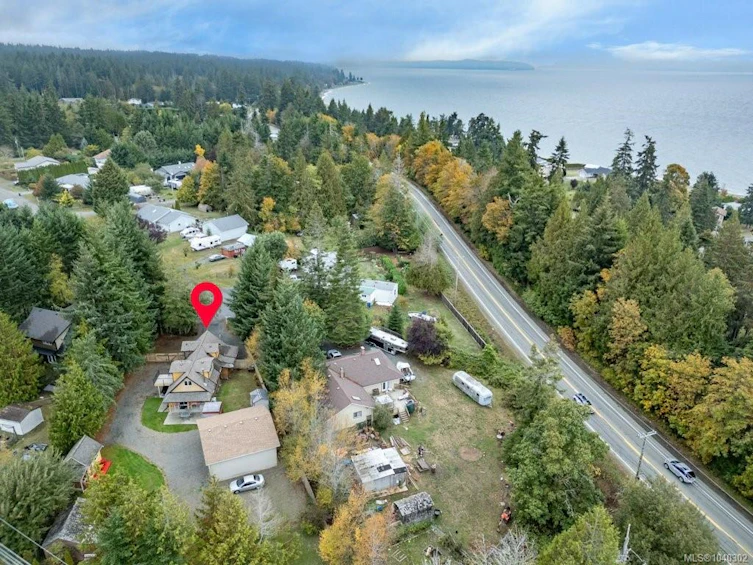70 Islewood Drive, Bowser/Deep Bay, BC, V0R 1G0 - 3