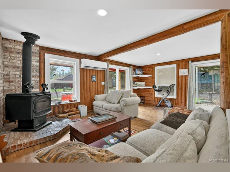 70 Islewood Drive, Bowser/Deep Bay, BC, V0R 1G0 - 13