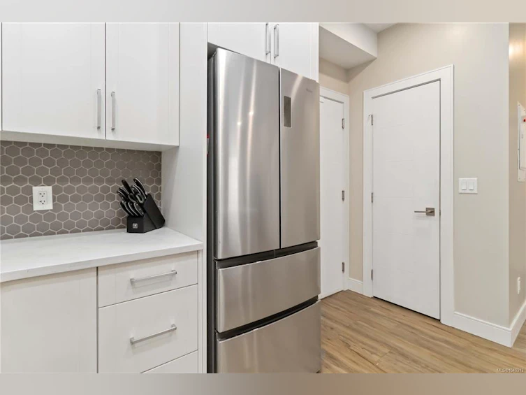 107-280 Island Highway, View Royal, BC, V9B 1G5 - 8