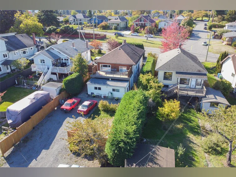 58 Pine Street, Nanaimo, BC, V9R 2B2 - 58