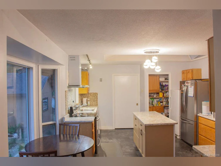 981 Pratt Road, Hilliers, BC, V9K 1W5 - 5