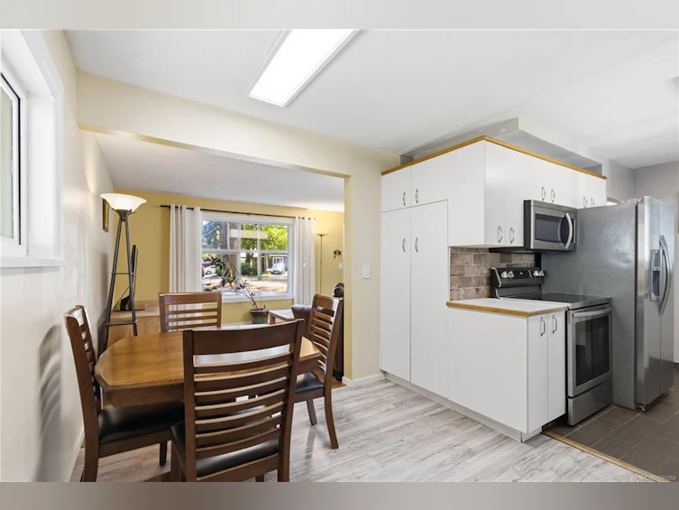 2872 Glen Lake Road, Langford, BC, V9B 4A7 - 12