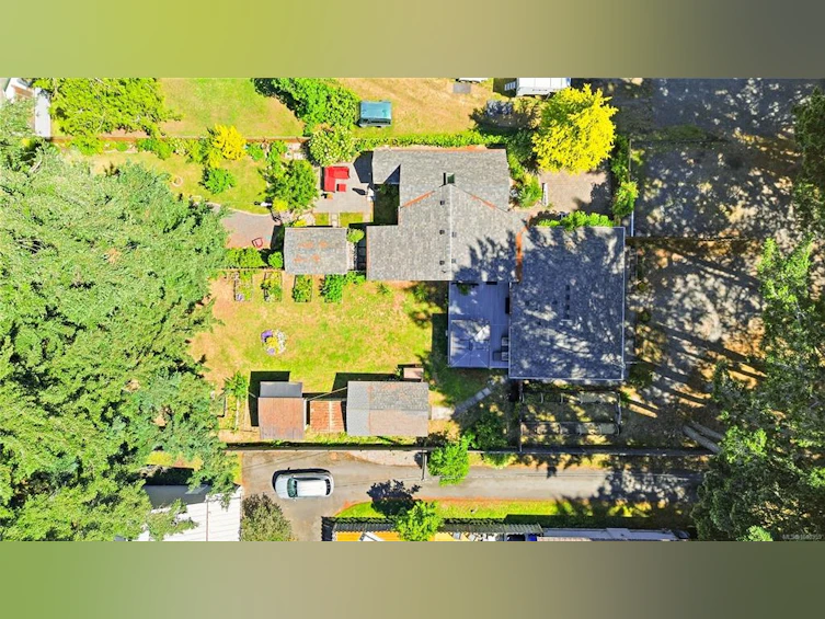 2872 Glen Lake Road, Langford, BC, V9B 4A7 - 38