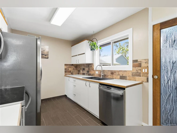 2872 Glen Lake Road, Langford, BC, V9B 4A7 - 15