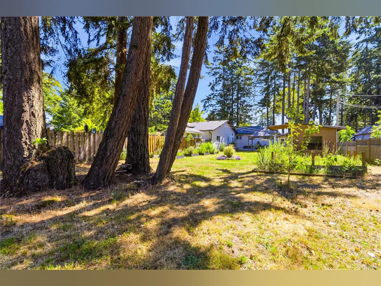 2872 Glen Lake Road, Langford, BC, V9B 4A7 - 32