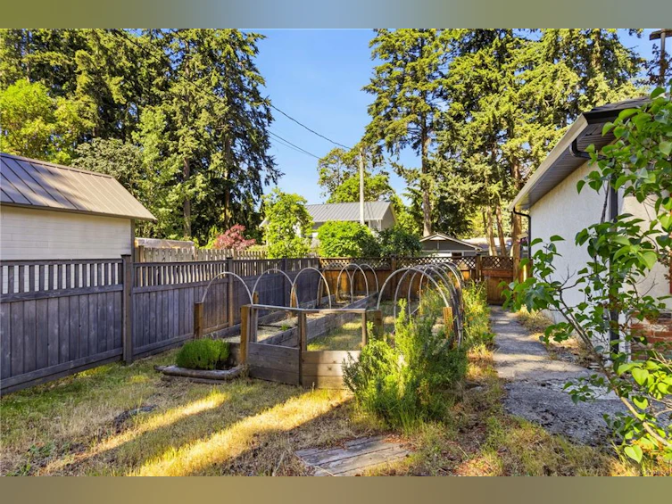 2872 Glen Lake Road, Langford, BC, V9B 4A7 - 34