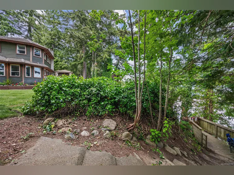 7764 Ships Point Road, Fanny Bay, BC, V0R 1W0 - 35