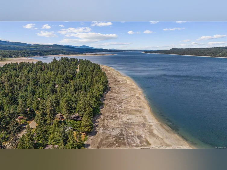 7764 Ships Point Road, Fanny Bay, BC, V0R 1W0 - 69