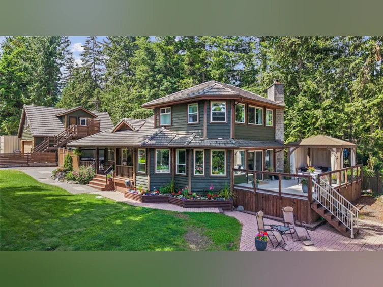 7764 Ships Point Road, Fanny Bay, BC, V0R 1W0