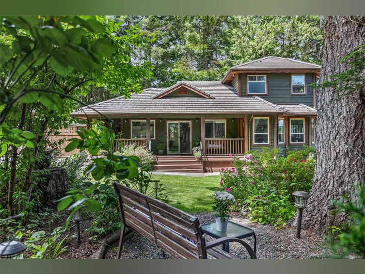 7764 Ships Point Road, Fanny Bay, BC, V0R 1W0 - 23