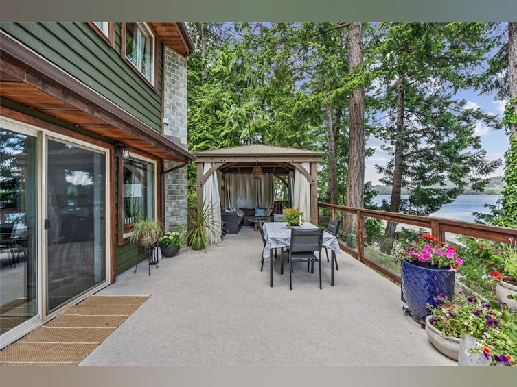 7764 Ships Point Road, Fanny Bay, BC, V0R 1W0 - 34