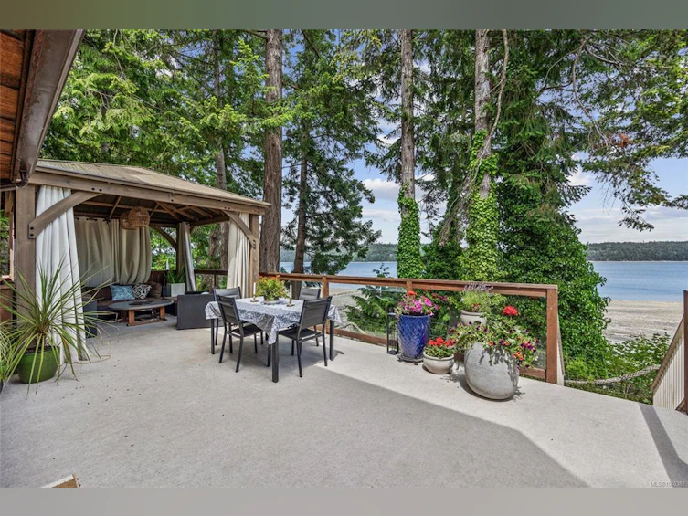 7764 Ships Point Road, Fanny Bay, BC, V0R 1W0 - 31