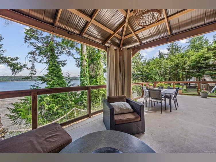 7764 Ships Point Road, Fanny Bay, BC, V0R 1W0 - 32
