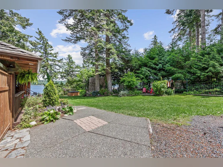 7764 Ships Point Road, Fanny Bay, BC, V0R 1W0 - 22