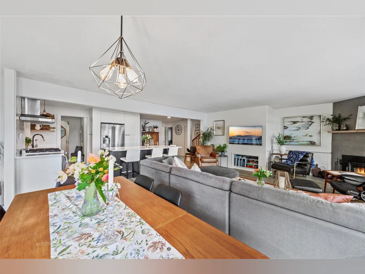 7764 Ships Point Road, Fanny Bay, BC, V0R 1W0 - 46